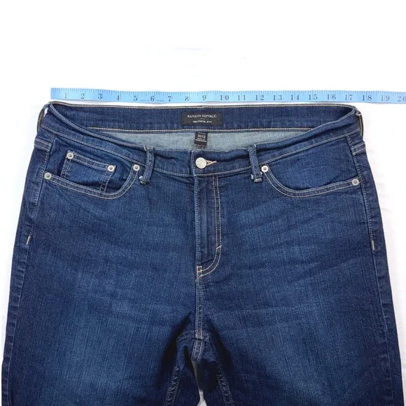 Banana Republic Girlfriend Jeans Women's Size‎ 31 / 12 Medium Wash Stretch Denim - Picture 5 of 8